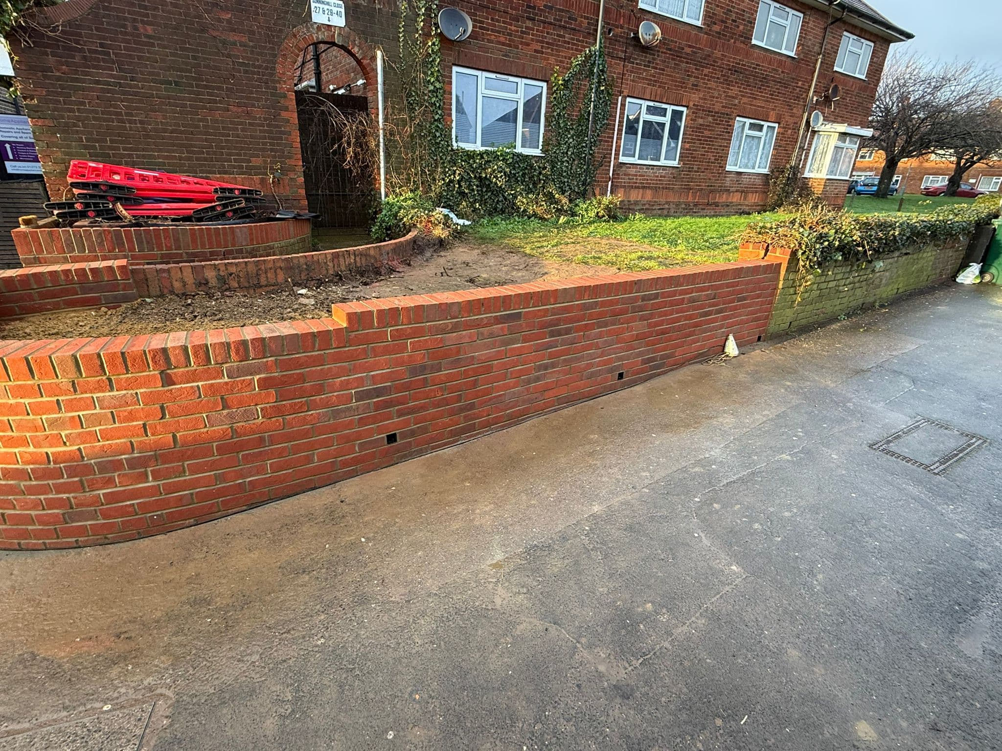 Garden brick and block walling built to a neat, durable finish